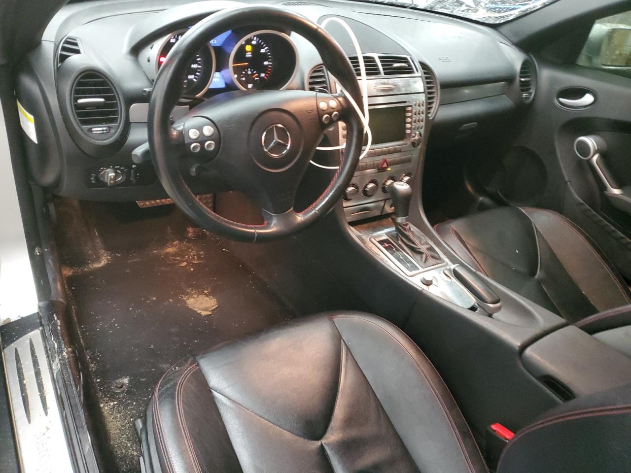2008 Mercedes-Benz SLK-klasse VIN WDBWK56F08F180858 Copart auction photo, front end / minor dent/scratches damage thumbnail 8
