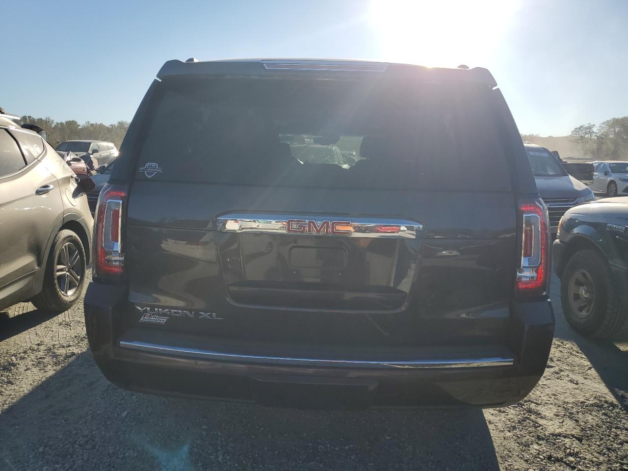 2015 GMC Yukon VIN 1GKS2JKJXFR557053 Copart auction photo, front end damage thumbnail 6