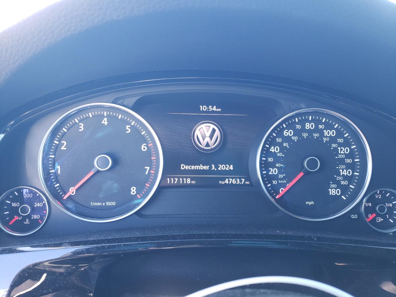 2017 Volkswagen Touareg VIN WVGRF7BP6HD006569 Copart auction photo, front end / side damage thumbnail 9