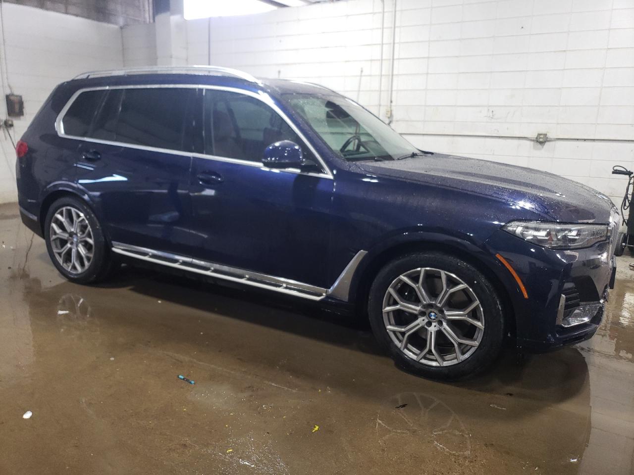 2021 BMW X7 VIN 5UXCW2C04M9G78739 Copart auction photo, front end damage thumbnail 4