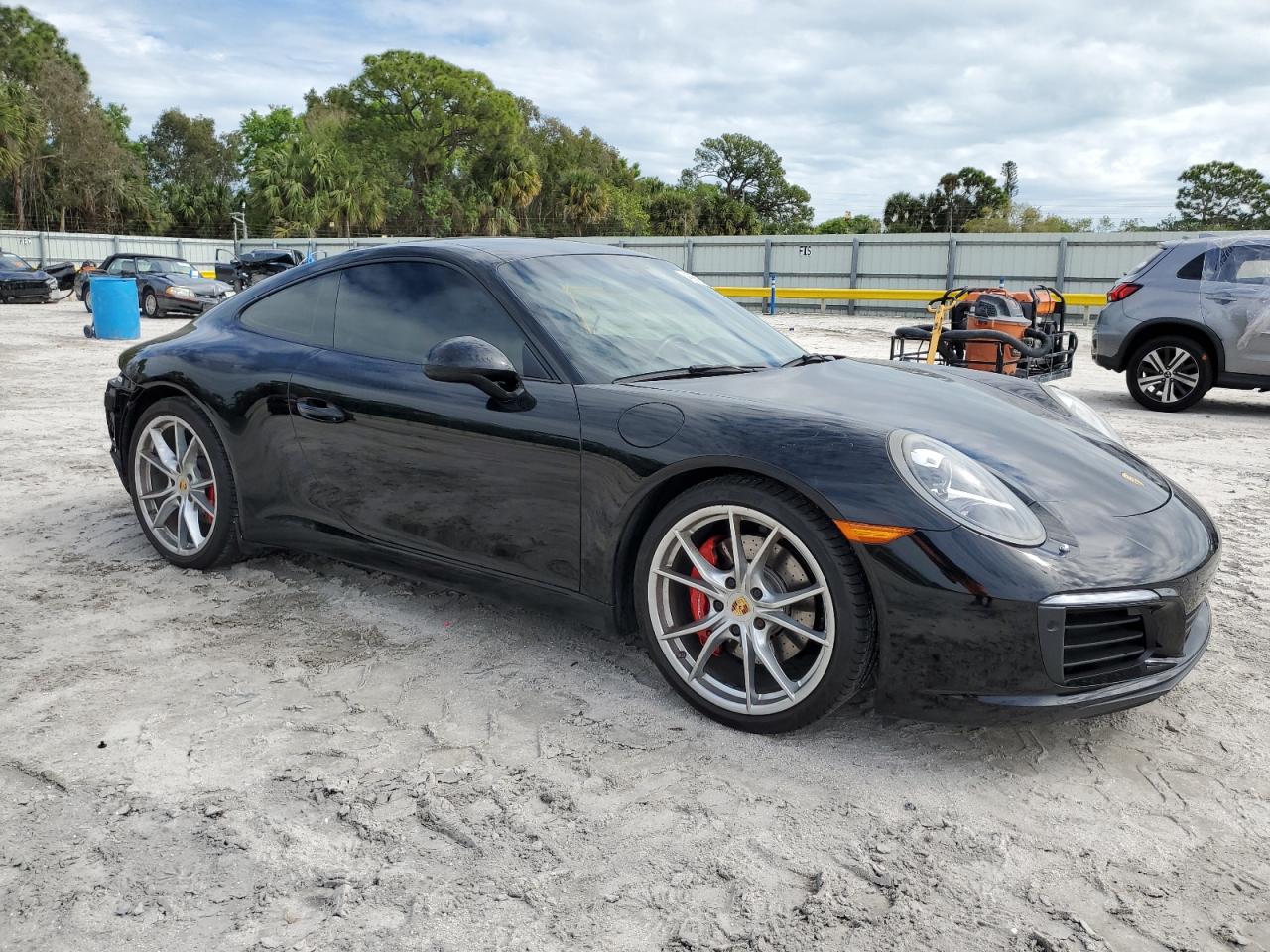 2017 Porsche 911 VIN WP0AB2A94HS123761 Copart auction photo, rear end / minor dent/scratches damage thumbnail 4