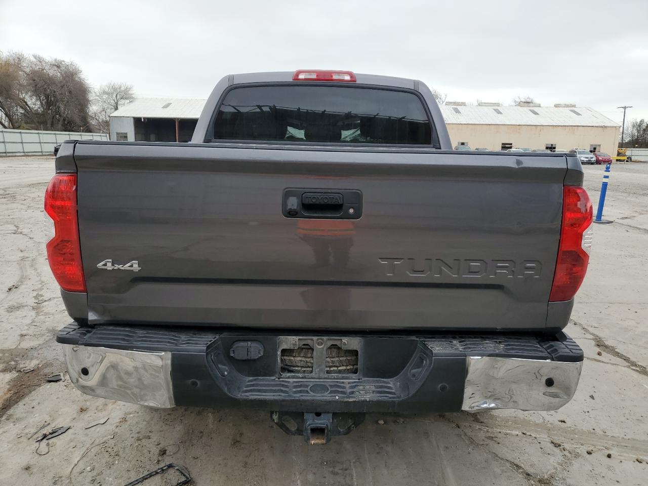 2017 Toyota Tundra VIN 5TFHW5F18HX641334 Copart auction photo, front end / top/roof damage thumbnail 6