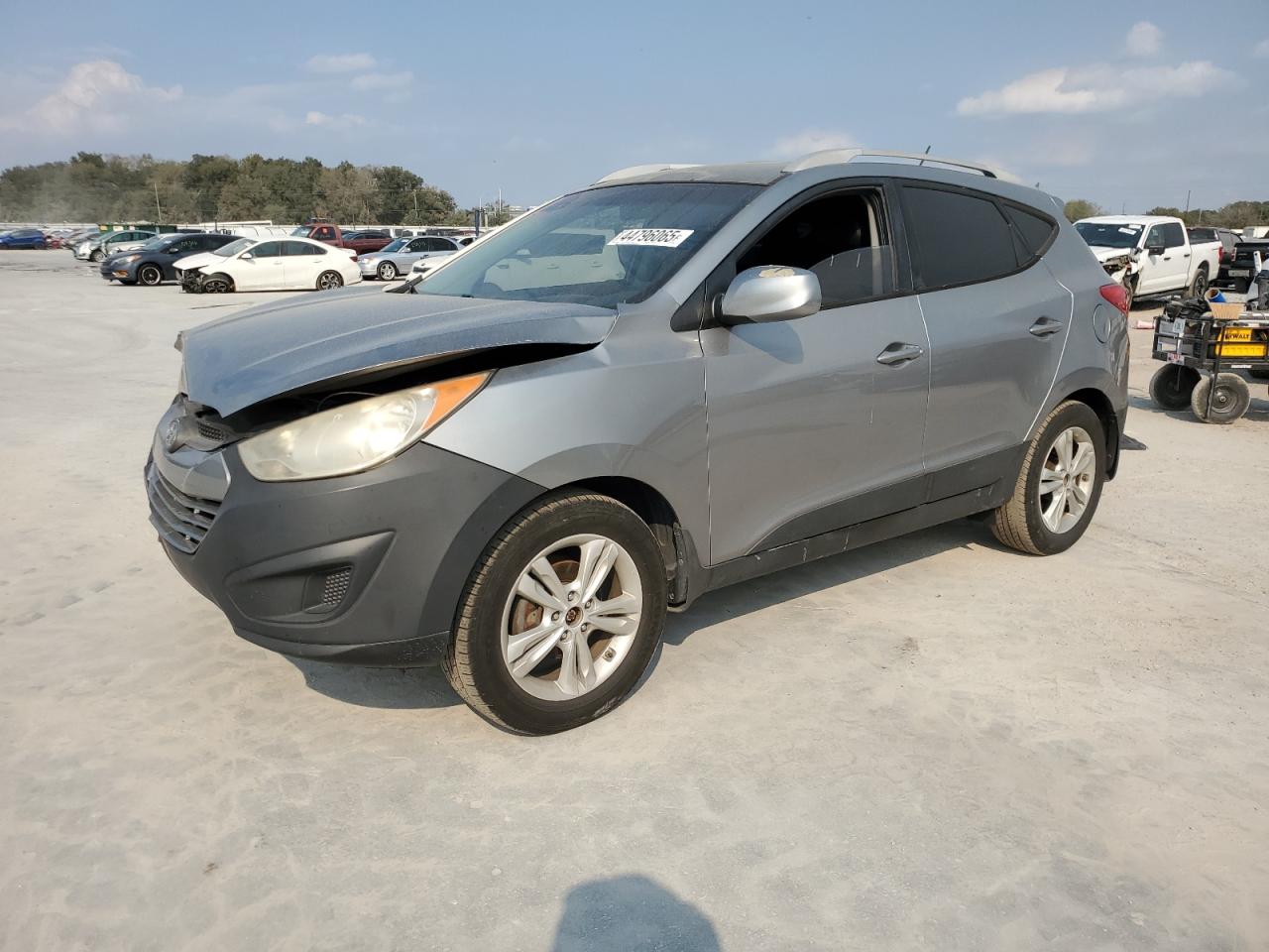 2011 Hyundai Tucson VIN KM8JU3AC8BU223252