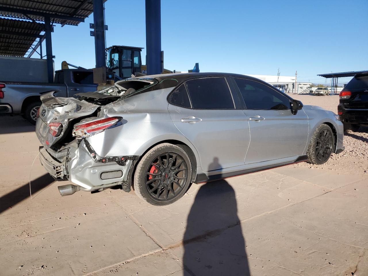 2020 Toyota Camry VIN 4T1NZ1AK7LU043616 Copart auction photo, rear end damage thumbnail 3