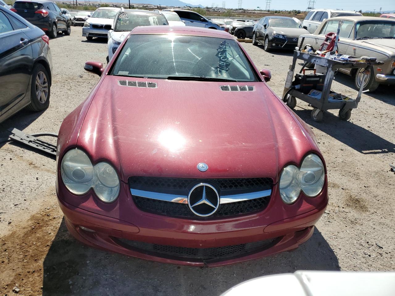 2004 Mercedes-Benz SL-klasse VIN WDBSK75F94F071014 Copart auction photo, minor dent/scratches damage thumbnail 5