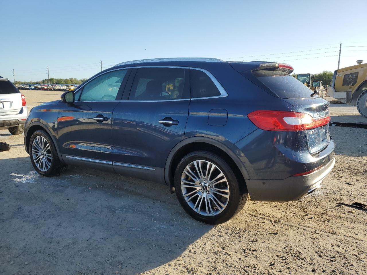 2017 Lincoln MKX VIN 2LMPJ6LR1HBL22326 Copart auction photo, water/flood damage thumbnail 2