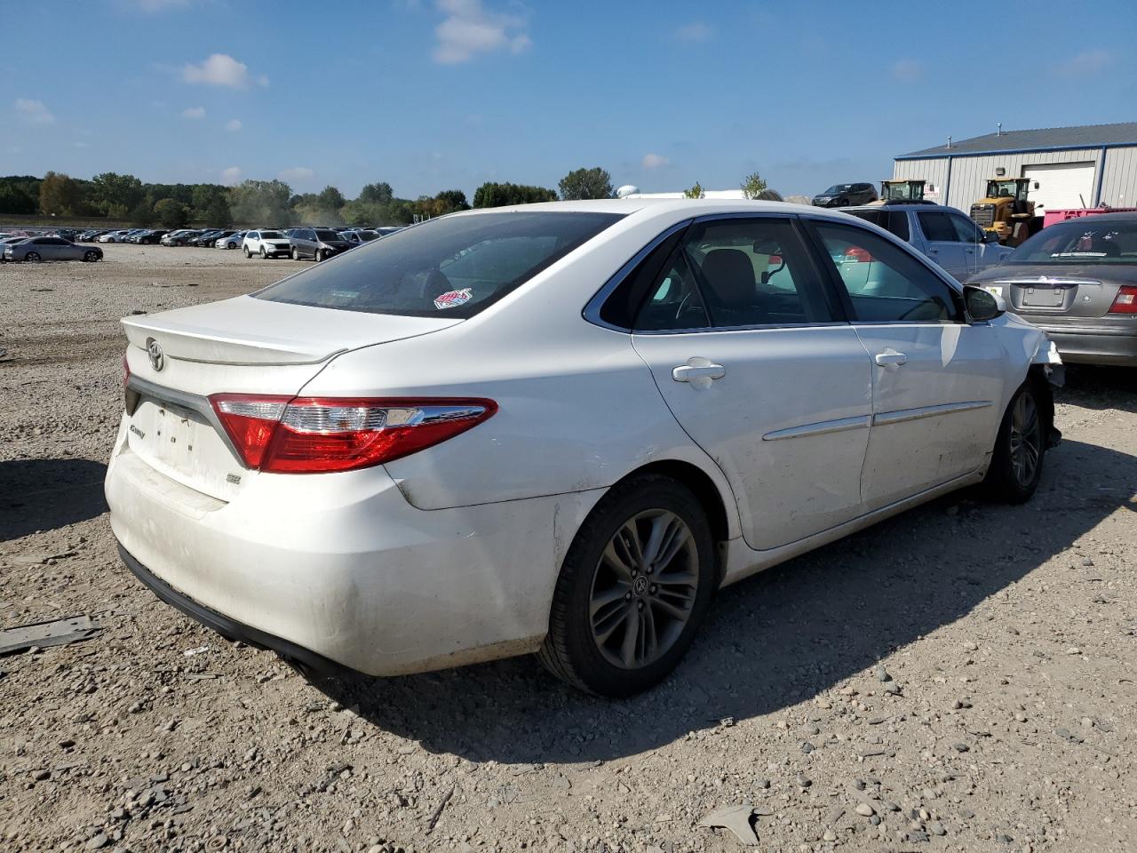 2015 Toyota Camry VIN 4T1BF1FK3FU018625 Copart auction photo, front end / side damage thumbnail 3
