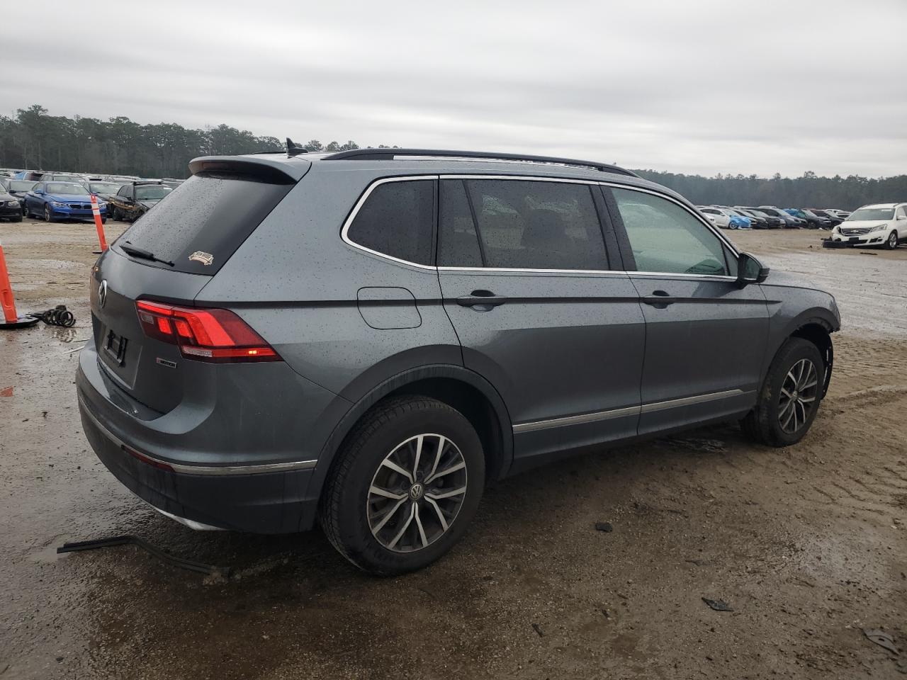 2020 Volkswagen Tiguan VIN 3VV2B7AXXLM176788 Copart auction photo, front end damage thumbnail 3
