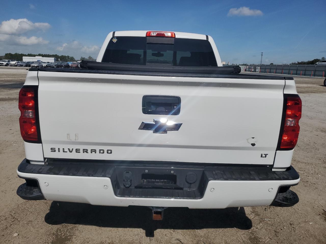 2018 Chevrolet Silverado VIN 3GCUKREC9JG303651 Copart auction photo, front end damage thumbnail 6