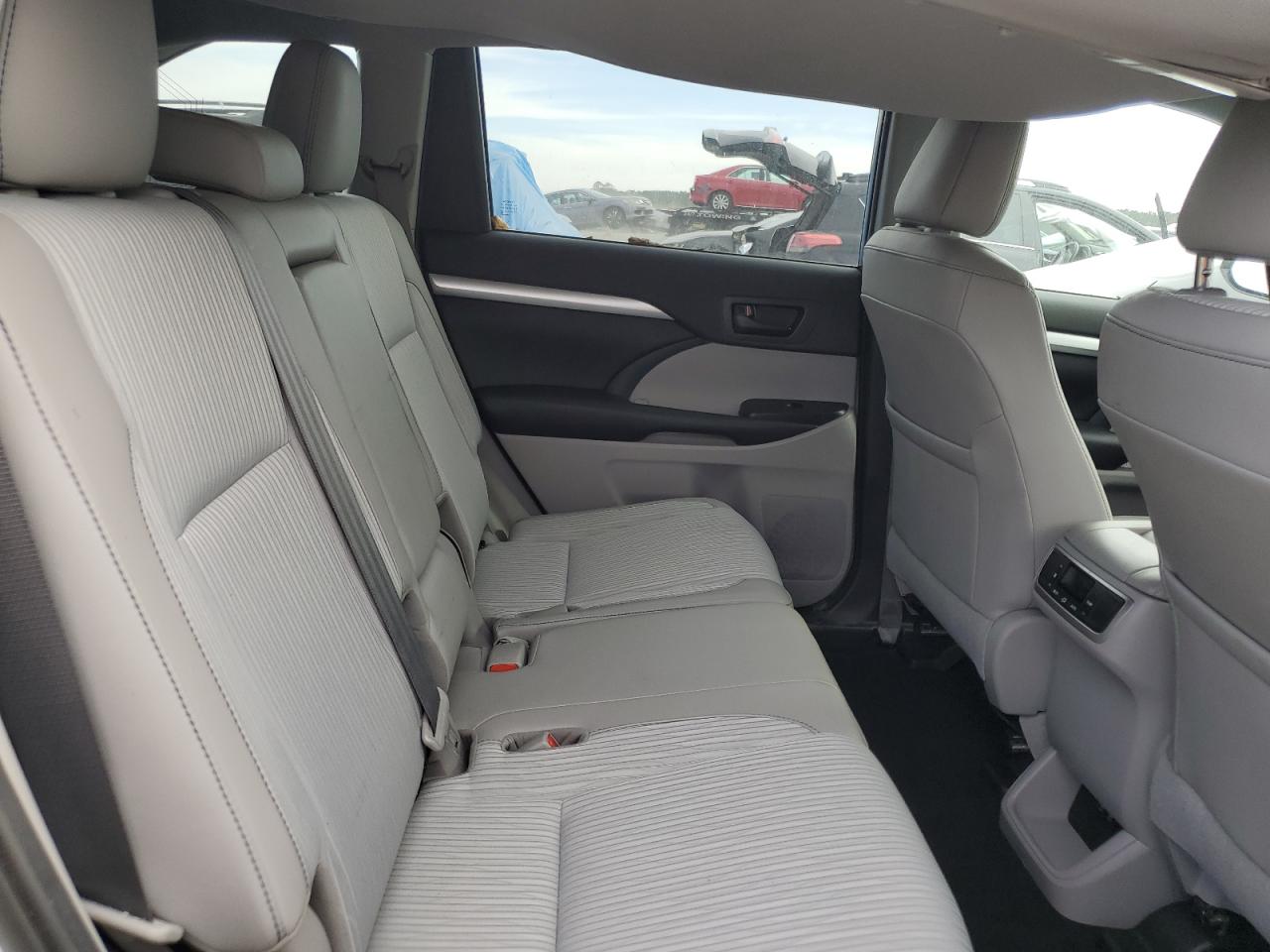 2019 Toyota Highlander VIN 5TDZZRFH7KS356167 Copart auction photo, top/roof damage thumbnail 11