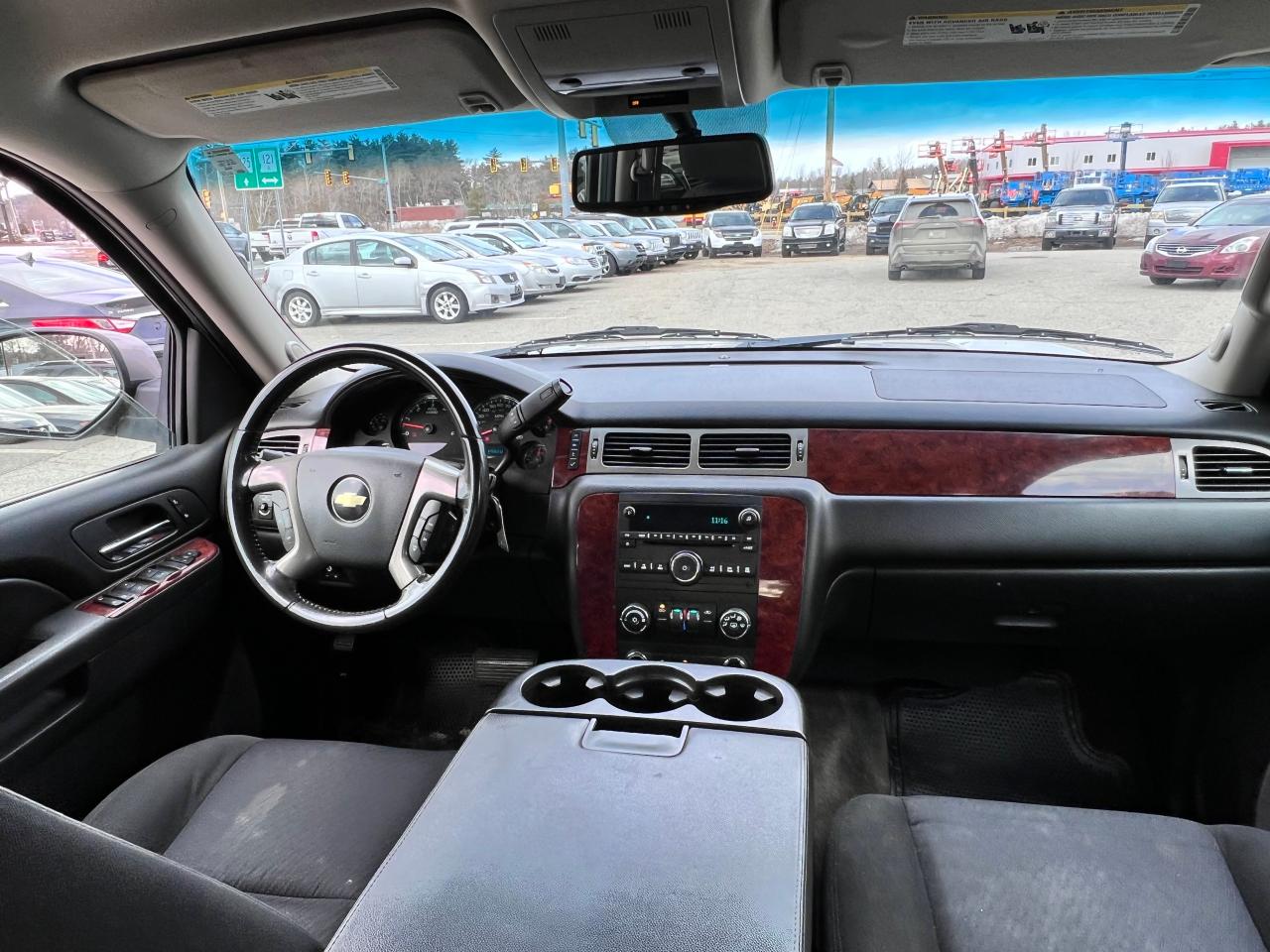 2011 Chevrolet Avalanche VIN 3GNTKEE32BG271834 Copart auction photo, normal wear damage thumbnail 9