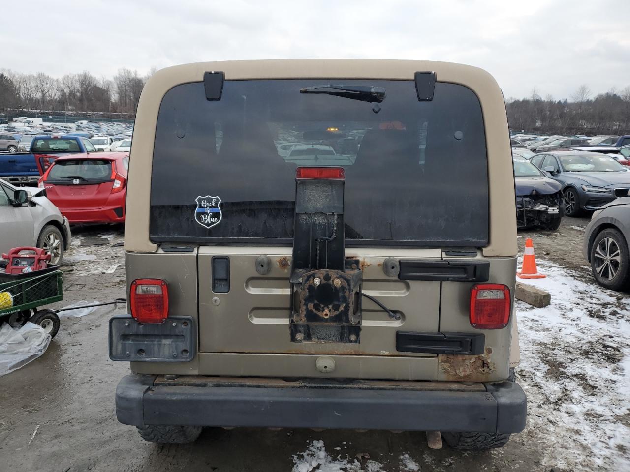 2005 Jeep Wrangler VIN 1J4FA39SX5P352685 Copart auction photo, undercarriage / side damage thumbnail 6