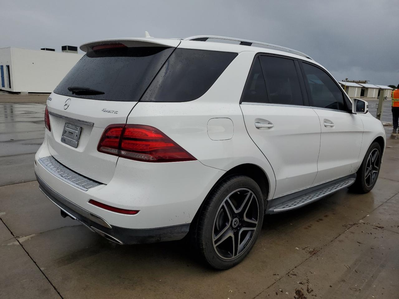 2016 Mercedes-Benz GLE VIN 4JGDA5JB0GA792694 Copart auction photo, water/flood damage thumbnail 3