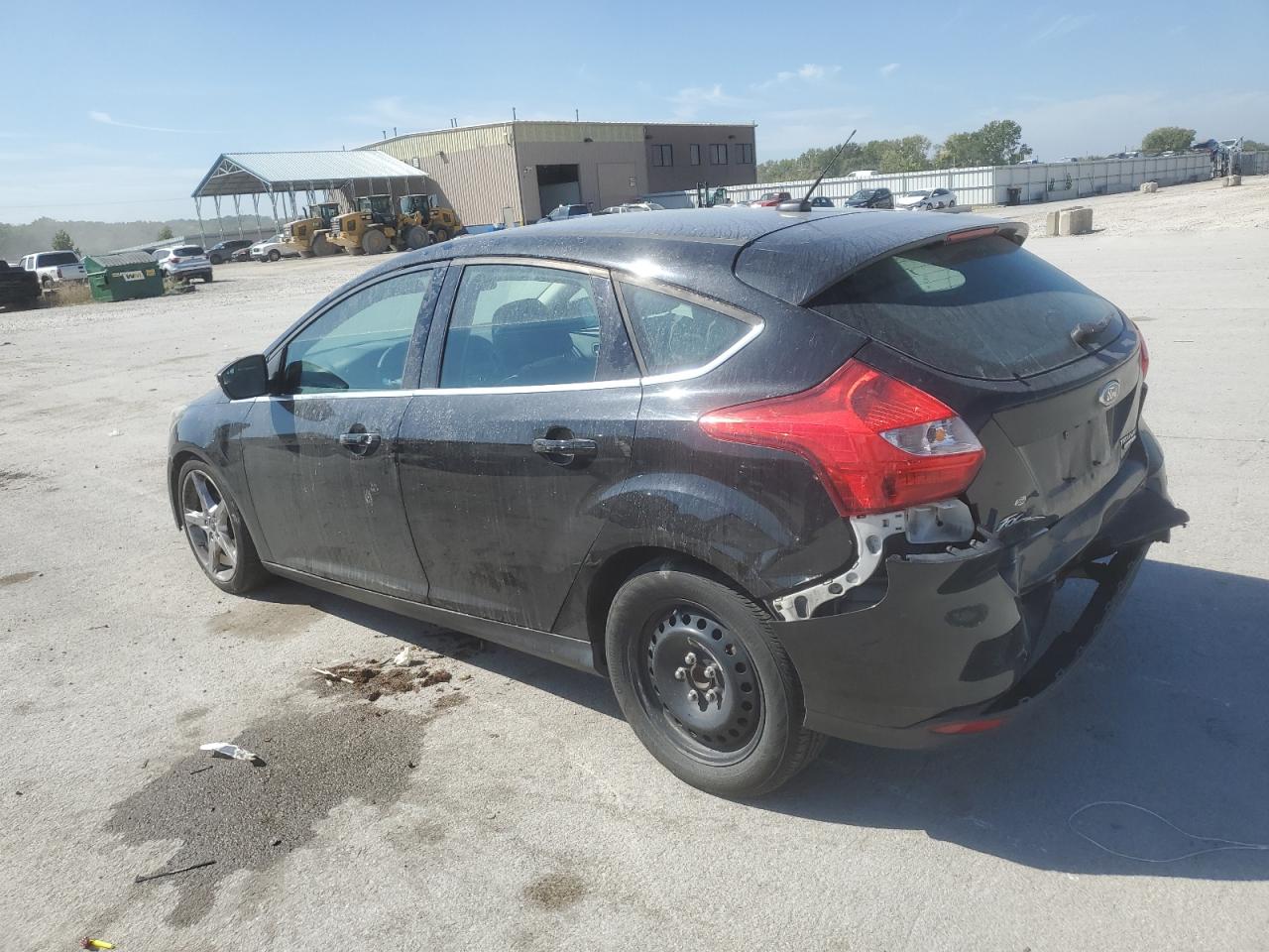2012 Ford Focus VIN 1FADP3N2XDL263356 Copart auction photo, rear end damage thumbnail 2