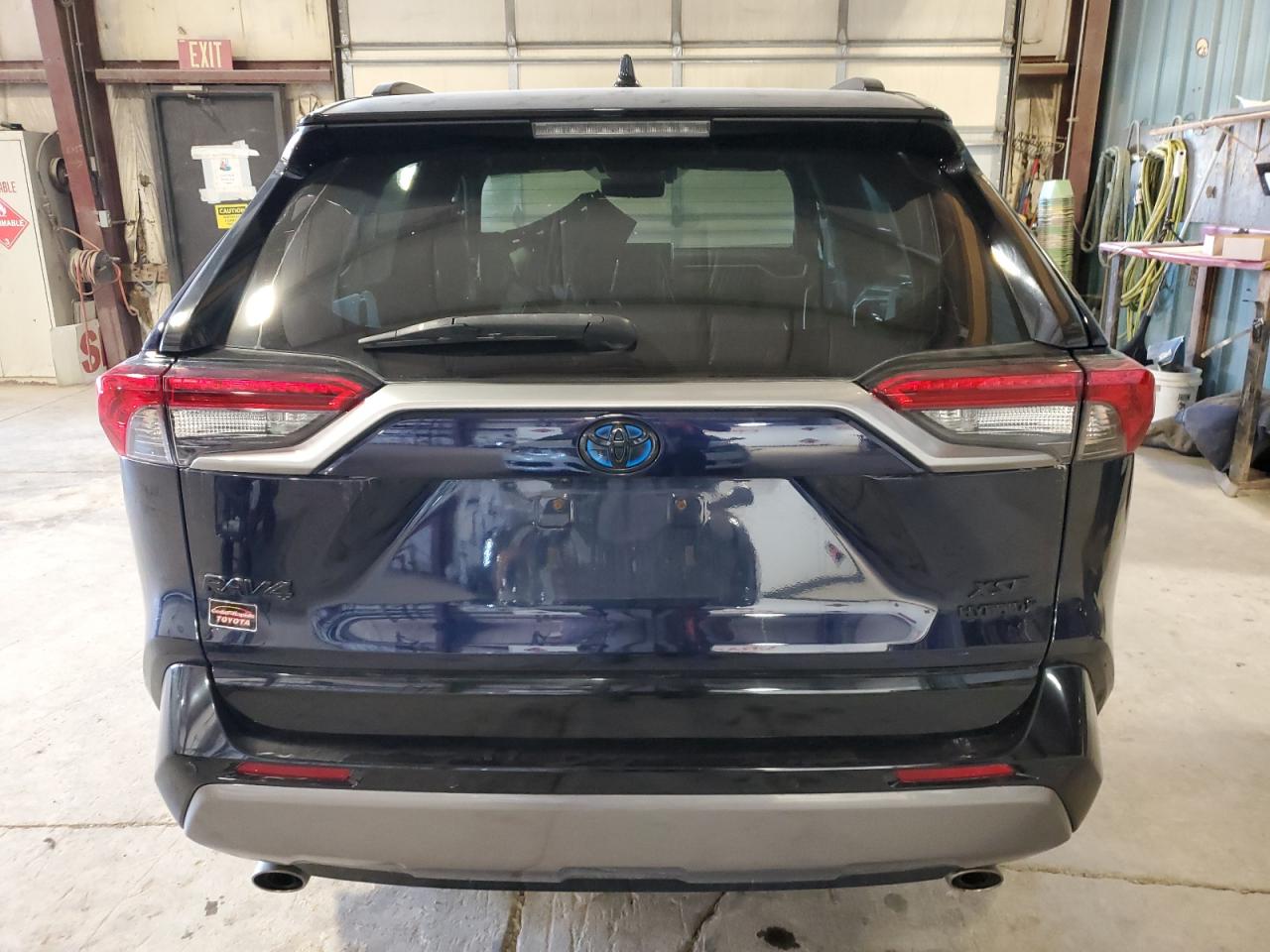2020 Toyota RAV 4 VIN 4T3EWRFV2LU007513 Copart auction photo, front end / minor dent/scratches damage thumbnail 6