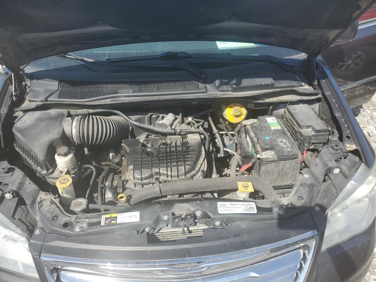 2016 Chrysler Town & Country VIN 2C4RC1BG3GR267759 Copart auction photo, minor dent/scratches damage thumbnail 12