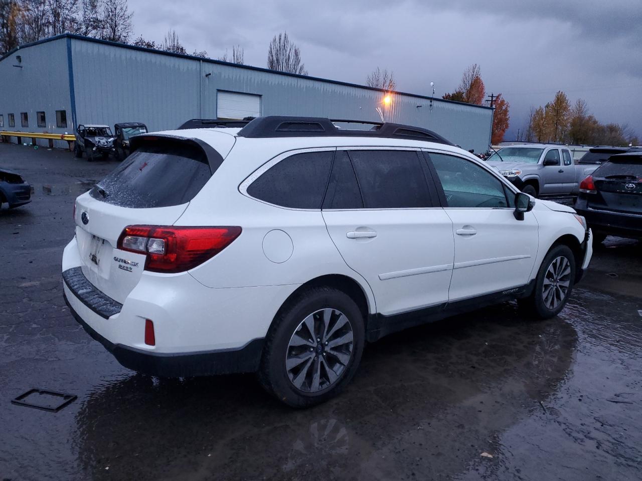 2015 Subaru Outback VIN 4S4BSALC2F3208818 Copart auction photo, front end damage thumbnail 3