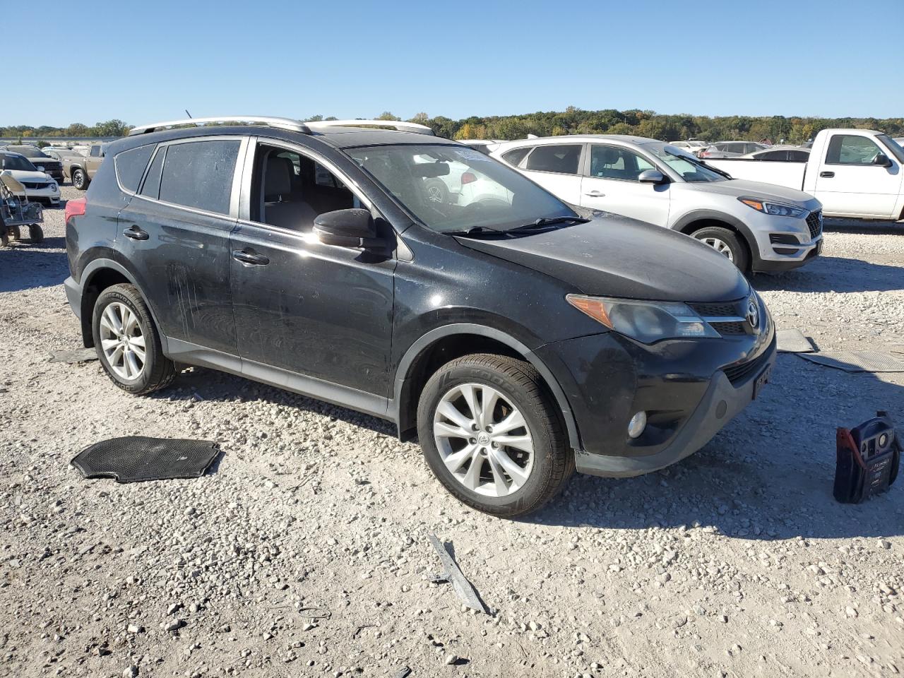 2015 Toyota RAV 4 VIN 2T3DFREV3FW248241 Copart auction photo, burn damage thumbnail 4