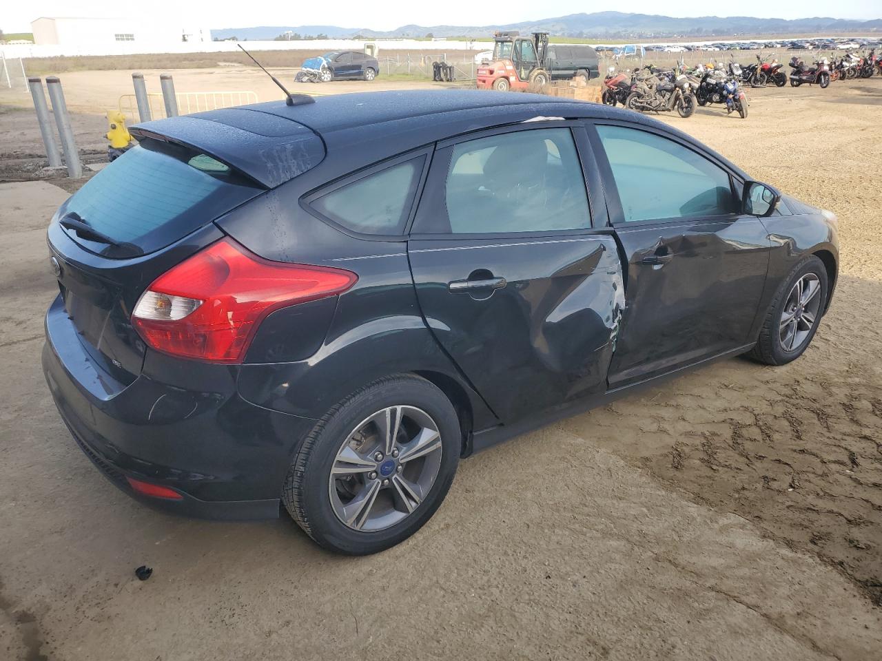 2014 Ford Focus VIN 1FADP3K22EL259730 Copart auction photo, side / minor dent/scratches damage thumbnail 3