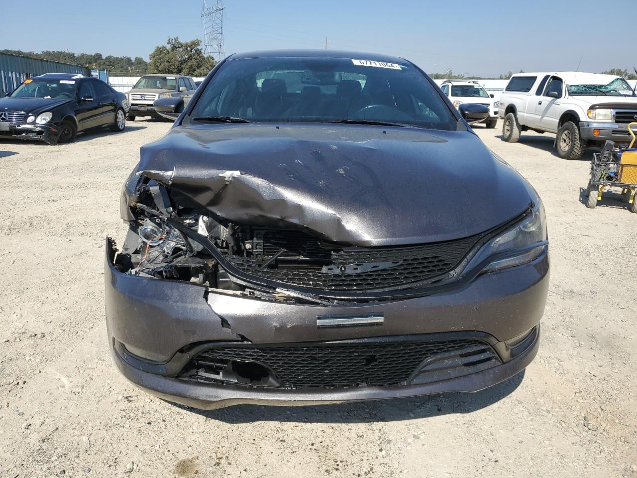 2015 Chrysler 200 VIN 1C3CCCBB0FN553865 Copart auction photo, front end / side damage thumbnail 5