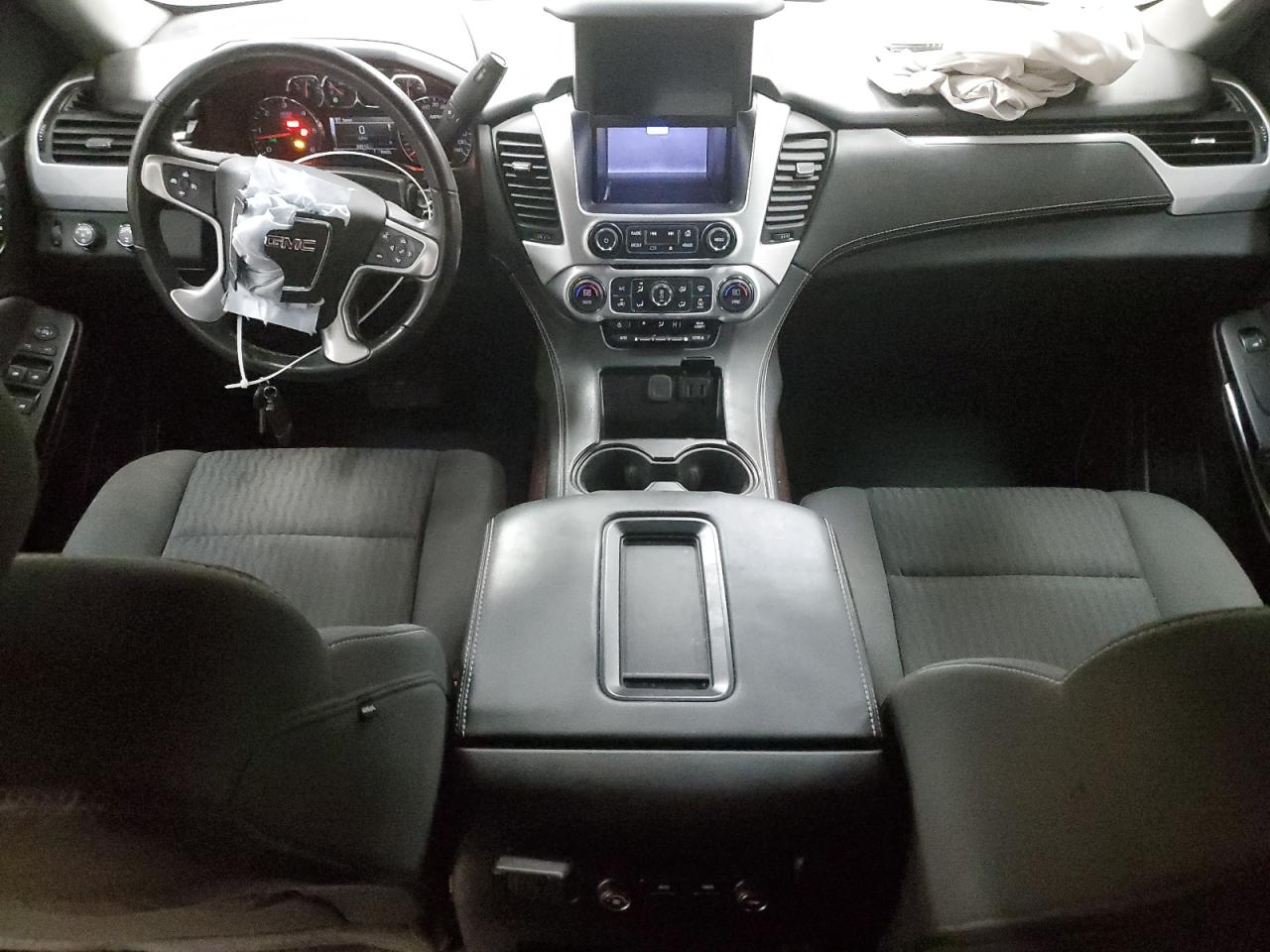 2019 GMC Yukon VIN 1GKS2AKC9KR352576 Copart auction photo, front end / side damage thumbnail 8
