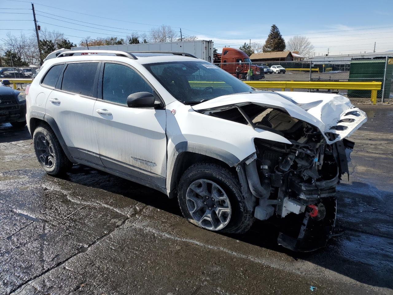 2021 Jeep Cherokee VIN 1C4PJMBX6MD100972 Copart auction photo, front end damage thumbnail 4