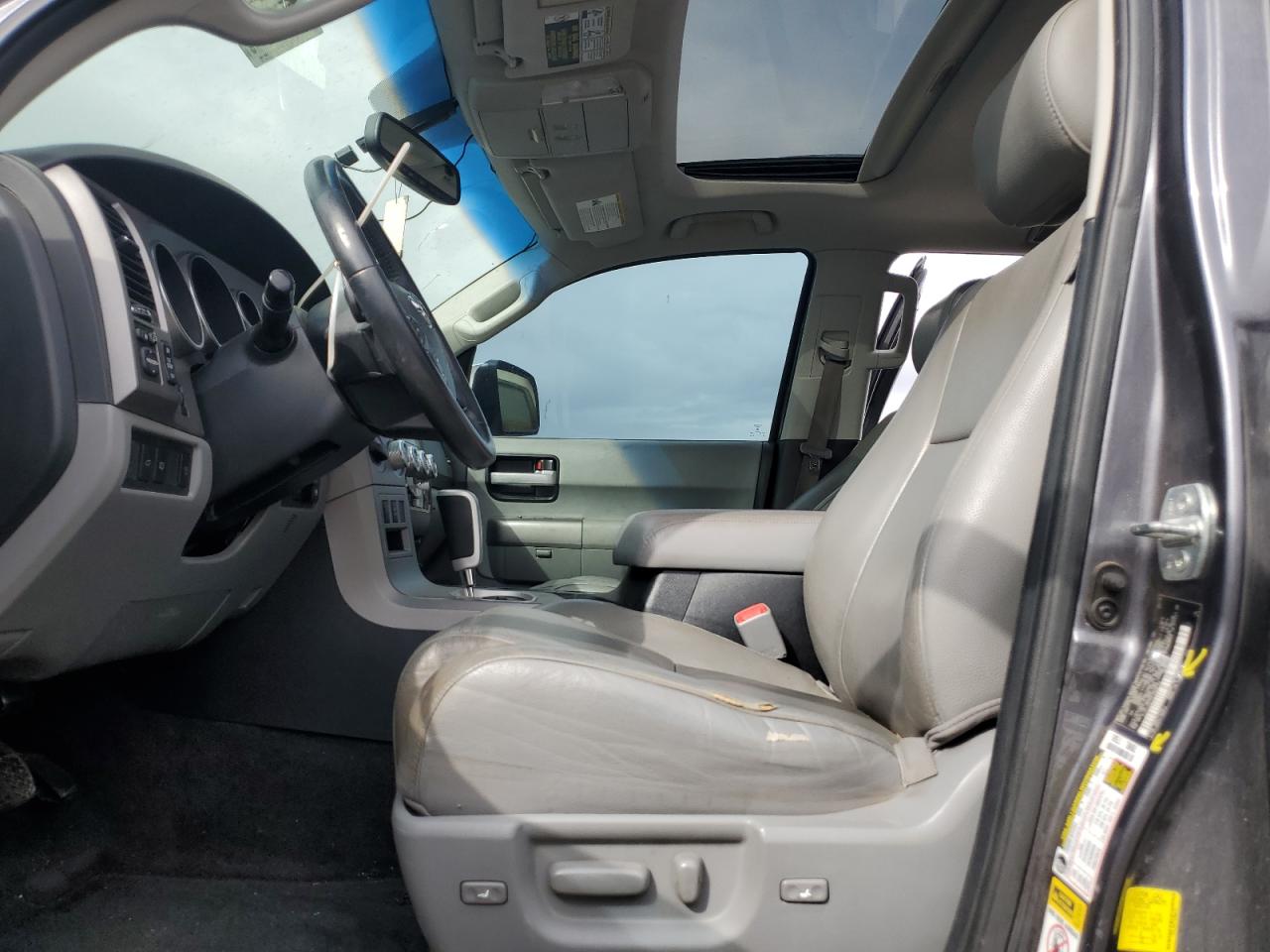 2012 Toyota Sequoia VIN 5TDJY5G1XCS068137 Copart auction photo, side / rear end damage thumbnail 7