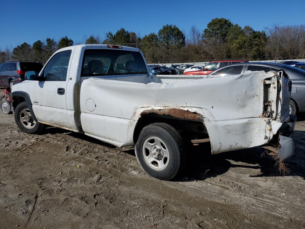 2000 Chevrolet Silverado VIN 1GCEC14W7YE202012 Copart auction photo, rear end / side damage thumbnail 2