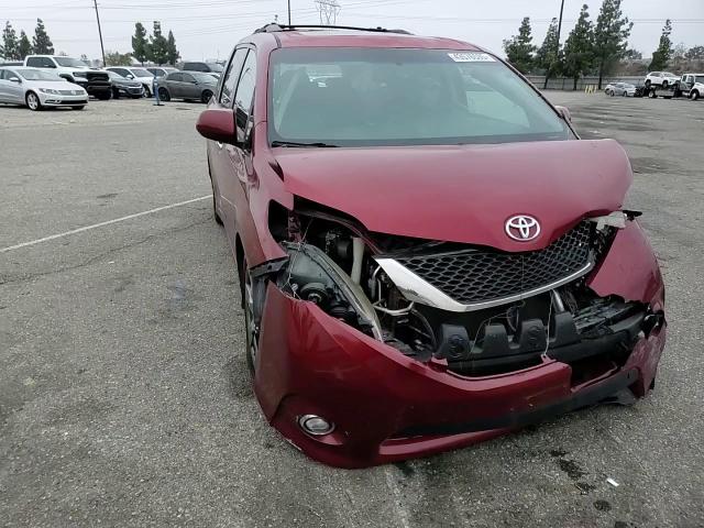 2017 Toyota Sienna VIN 5TDXZ3DC0HS800154 Copart auction photo, front end damage thumbnail 11