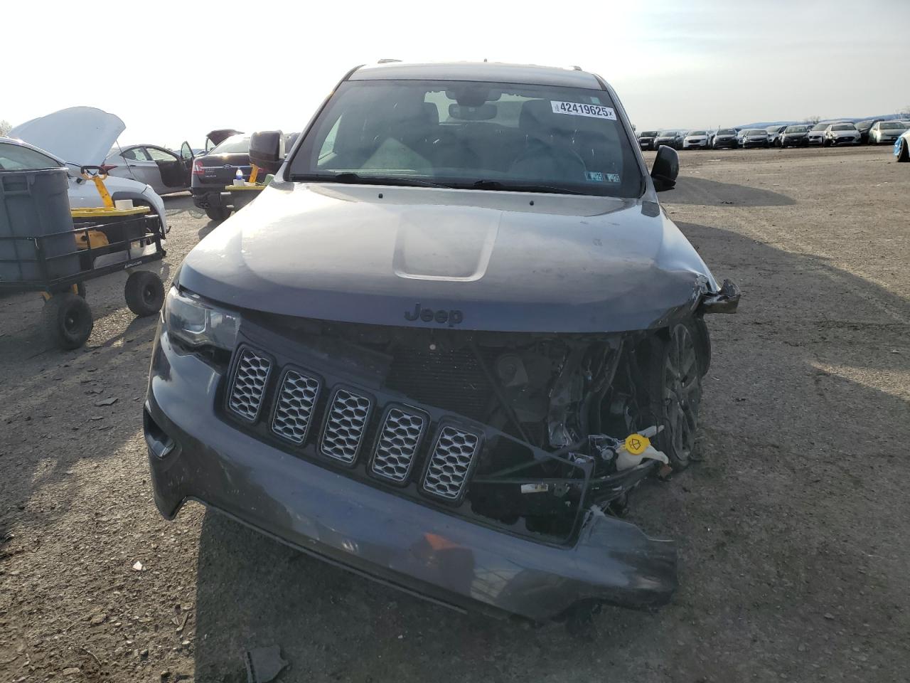 2020 Jeep Grand Cherokee VIN 1C4RJFAG6LC210687 Copart auction photo, front end / side damage thumbnail 5