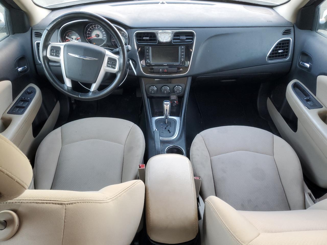 2012 Chrysler 200 VIN 1C3CCBBB4CN131796 Copart auction photo, minor dent/scratches damage thumbnail 8