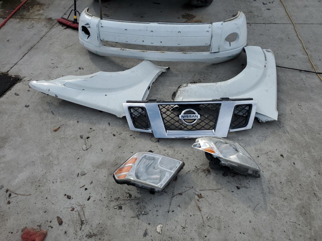 2017 Nissan Navara (Frontier) VIN 1N6DD0ER7HN751525 Copart auction photo, front end damage thumbnail 12