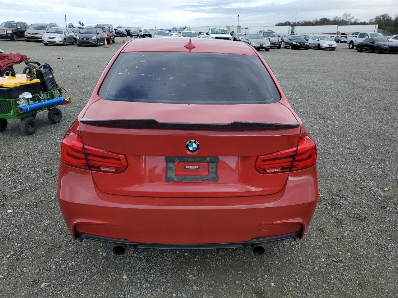 2016 BMW 3er VIN WBA8A3C59GK551693 Copart auction photo, front end / minor dent/scratches damage thumbnail 6