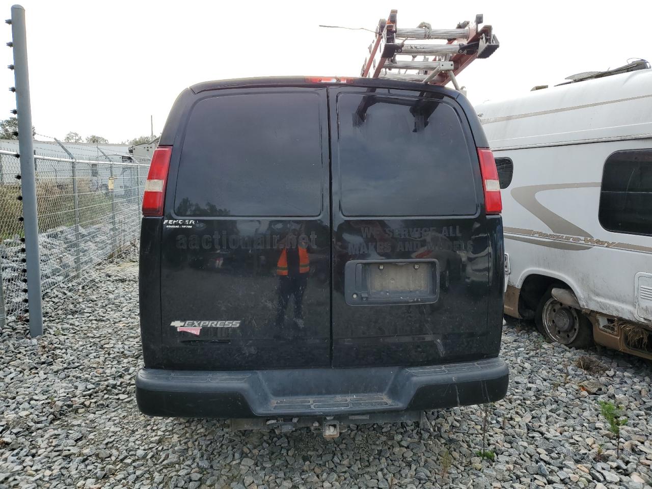2018 Chevrolet Express VIN 1GCWGAFG3J1163396 Copart auction photo, all over damage thumbnail 6