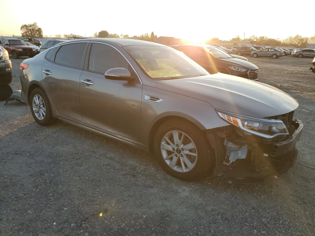 2016 KIA Optima VIN 5XXGT4L38GG111570 Copart auction photo, front end damage thumbnail 4