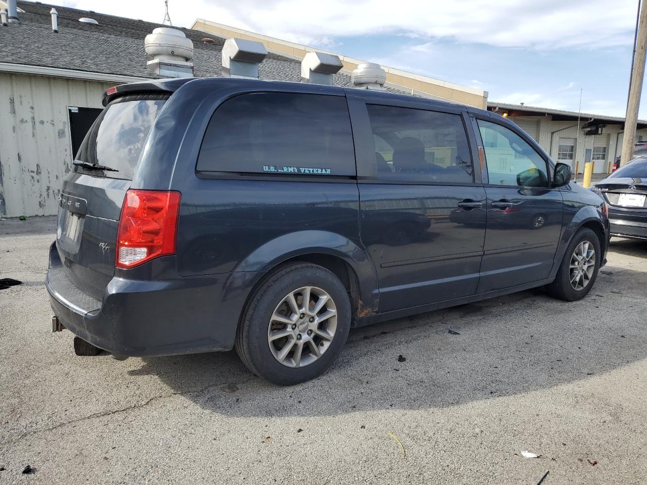 2013 Dodge Caravan VIN 2C4RDGEG3DR592967 Copart auction photo, front end damage thumbnail 3