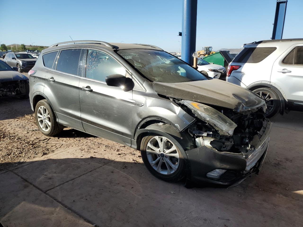 2017 Ford Escape VIN 1FMCU0GD1HUA95033 Copart auction photo, front end damage thumbnail 4