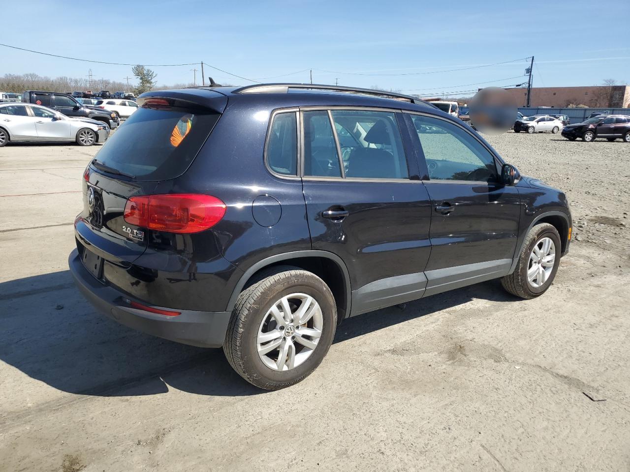 2016 Volkswagen Tiguan VIN WVGBV7AX5GW579410 Copart auction photo, normal wear / minor dent/scratches damage thumbnail 4