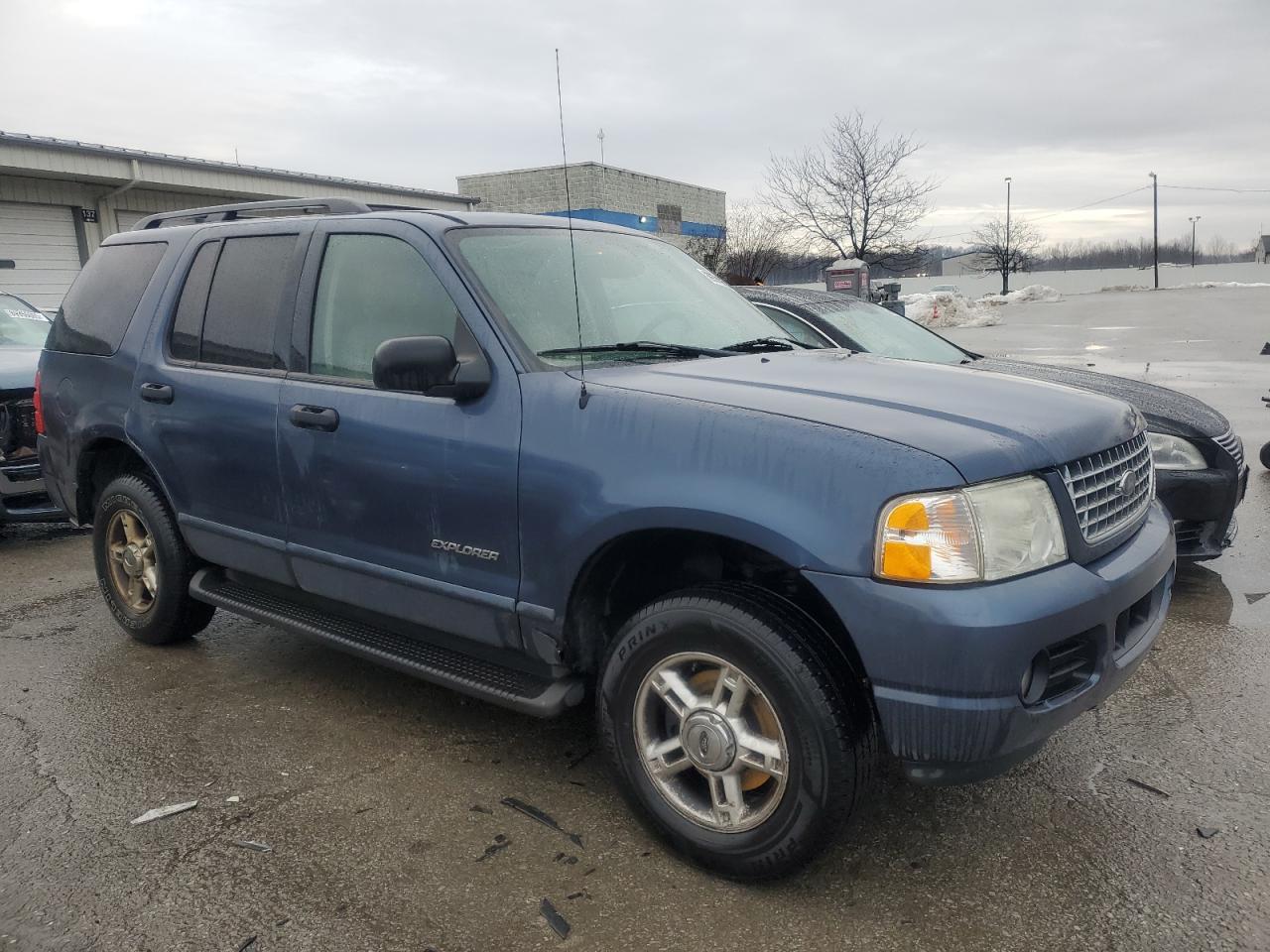 2004 Ford Explorer VIN 1FMZU73E64UC17896 Copart auction photo, all over damage thumbnail 4