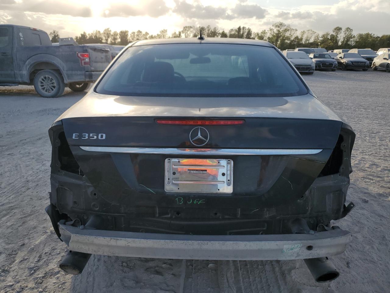 2007 Mercedes-Benz E-klasse VIN WDBUF56XX7B126008 Copart auction photo, rear end damage thumbnail 6