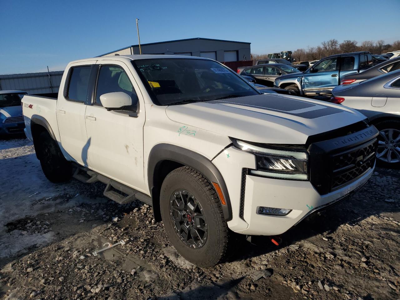 2024 Nissan Navara (Frontier) VIN 1N6ED1EK8RN623390 Copart auction photo, front end damage thumbnail 4