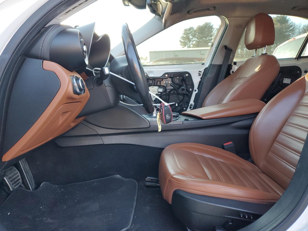 2017 Alfa Romeo Giulia VIN ZARFAEEN2H7561222 Copart auction photo, all over damage thumbnail 7