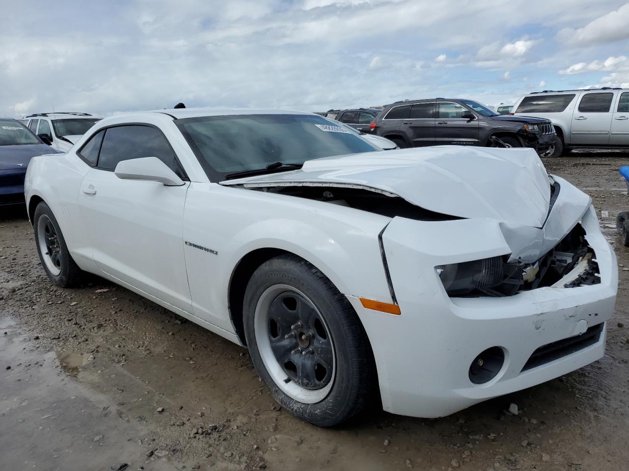 2013 Chevrolet Camaro VIN 2G1FE1E3XD9104357 Copart auction photo, front end / side damage thumbnail 4