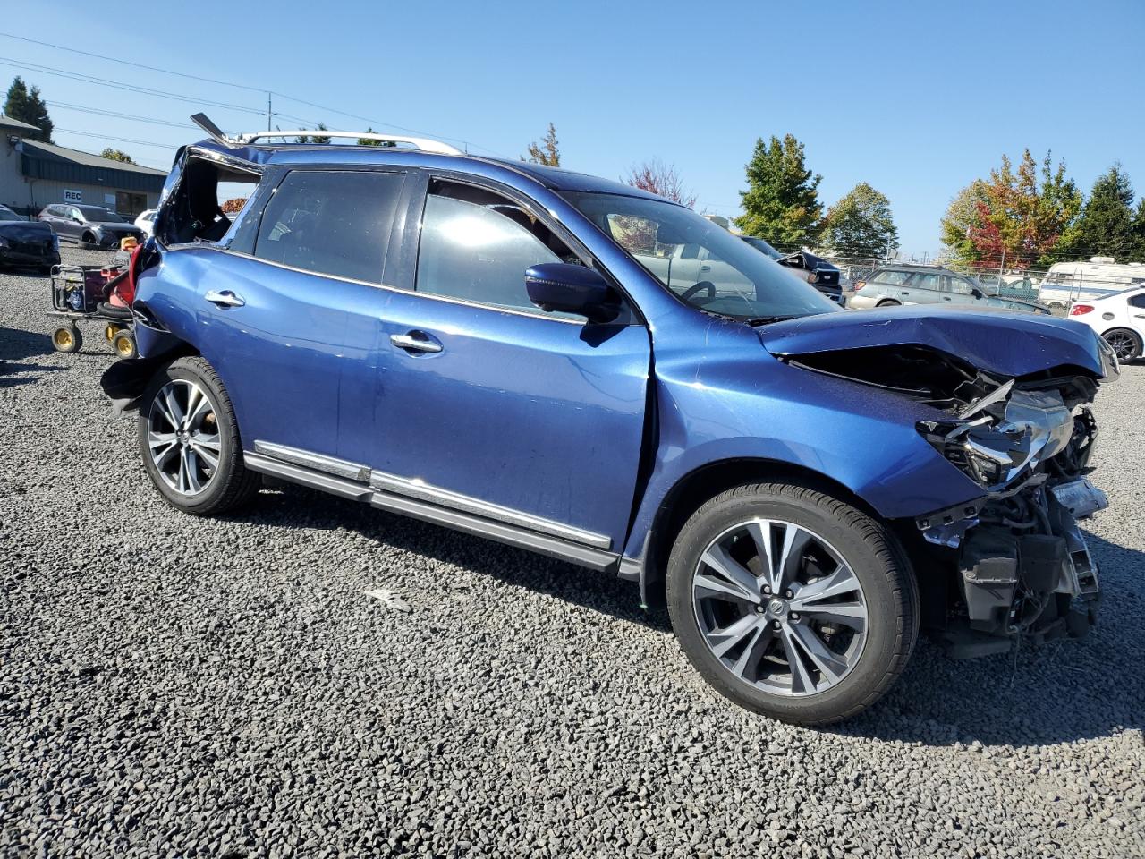 2017 Nissan Pathfinder VIN 5N1DR2MM7HC671199 Copart auction photo, all over damage thumbnail 4