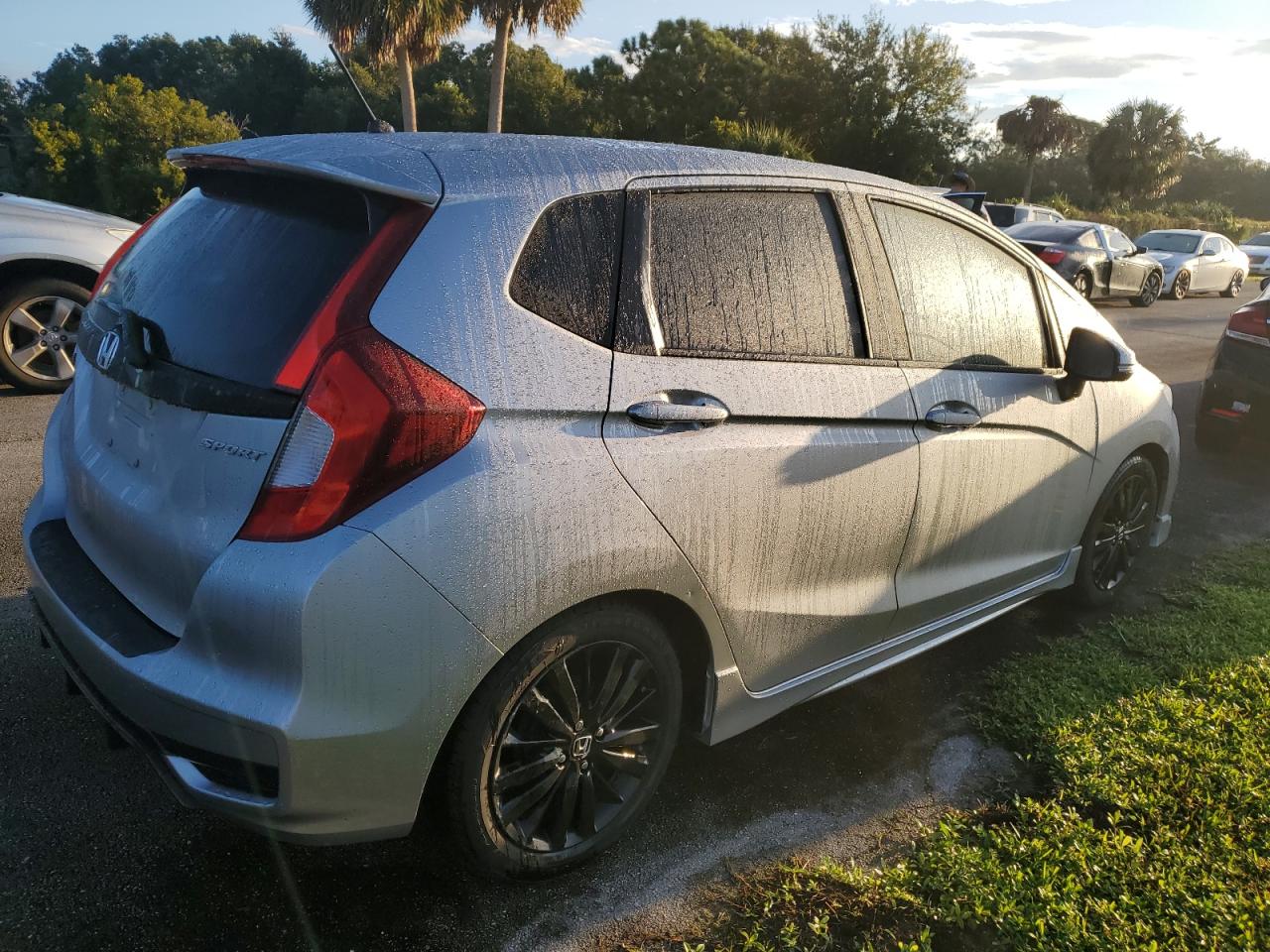 2018 Honda Fit VIN 3HGGK5G62JM719041 Copart auction photo, water/flood damage thumbnail 3