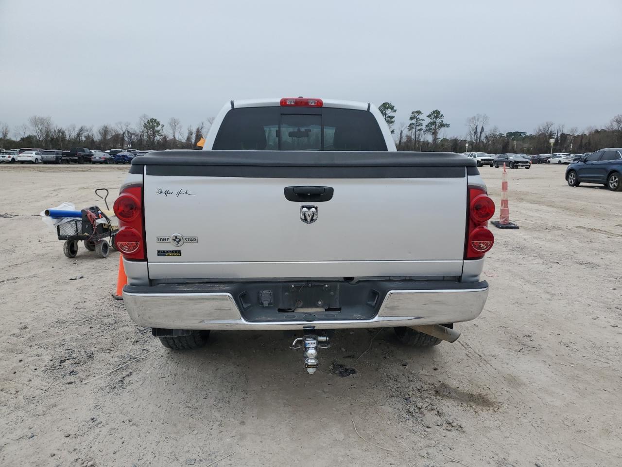 2008 Dodge RAM VIN 1D7HA18N88S565754 Copart auction photo, side / minor dent/scratches damage thumbnail 6