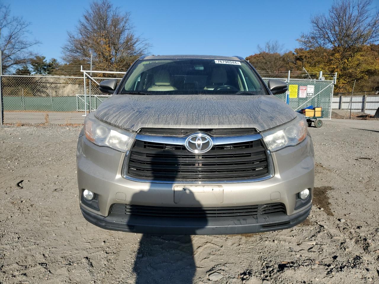 2014 Toyota Highlander VIN 5TDJKRFH9ES016279 Copart auction photo, side / undercarriage damage thumbnail 5
