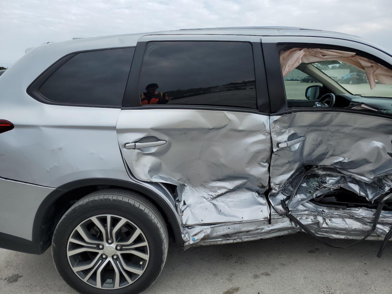 2017 Mitsubishi Outlander VIN JA4AD2A32HZ038473 Copart auction photo, all over damage thumbnail 12