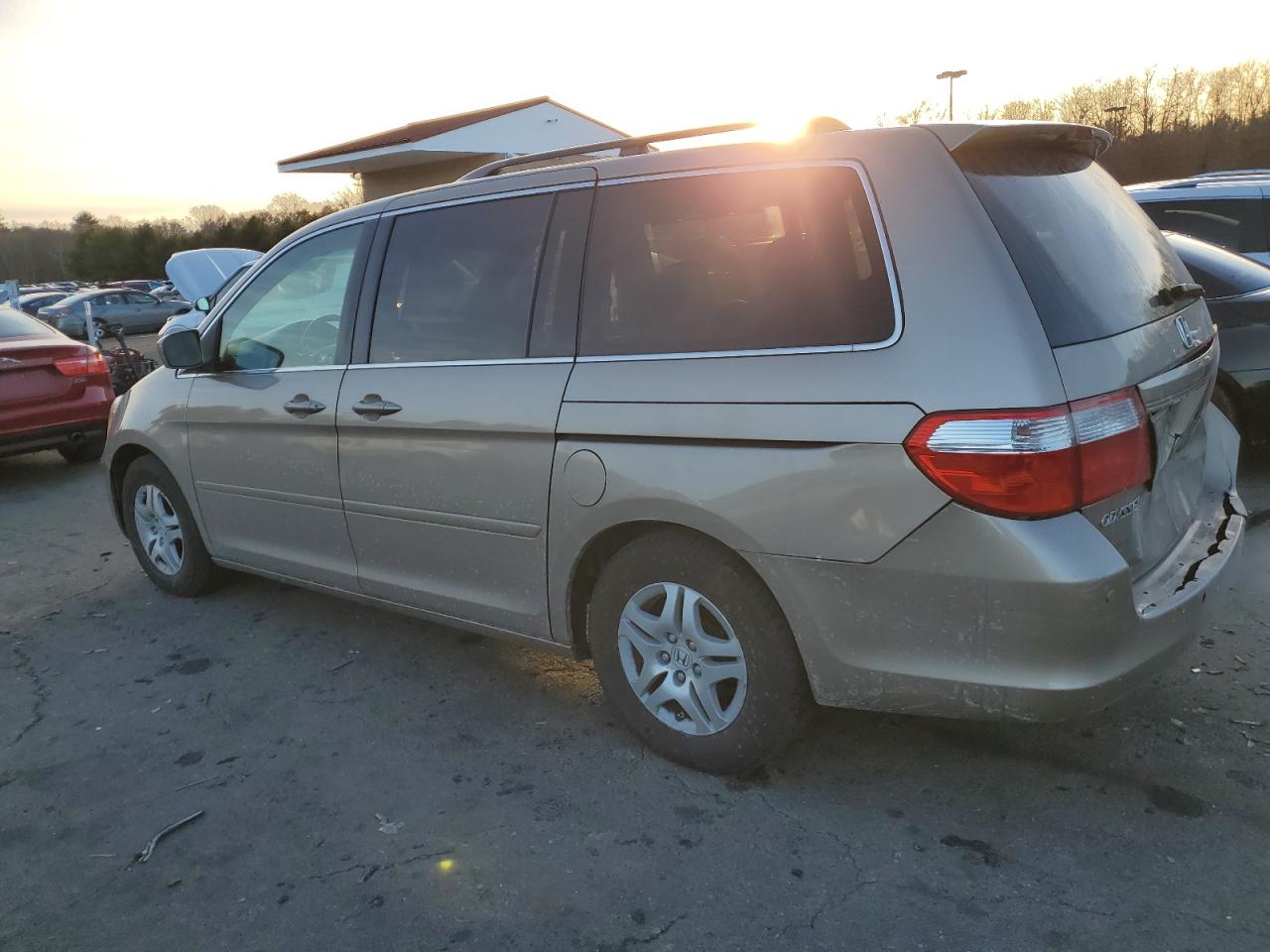 2007 Honda Odyssey VIN 5FNRL38627B443500 Copart auction photo, rear end / minor dent/scratches damage thumbnail 2