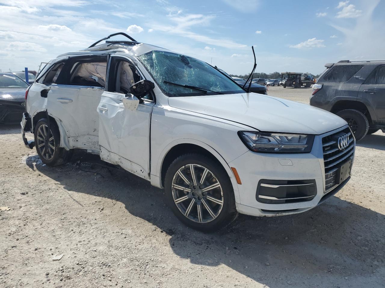 2019 Audi Q7 VIN WA1LHAF71KD015340 Copart auction photo, side damage thumbnail 4
